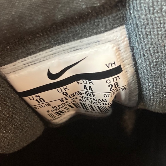 Gray Nike Boots - Picture 4 of 5